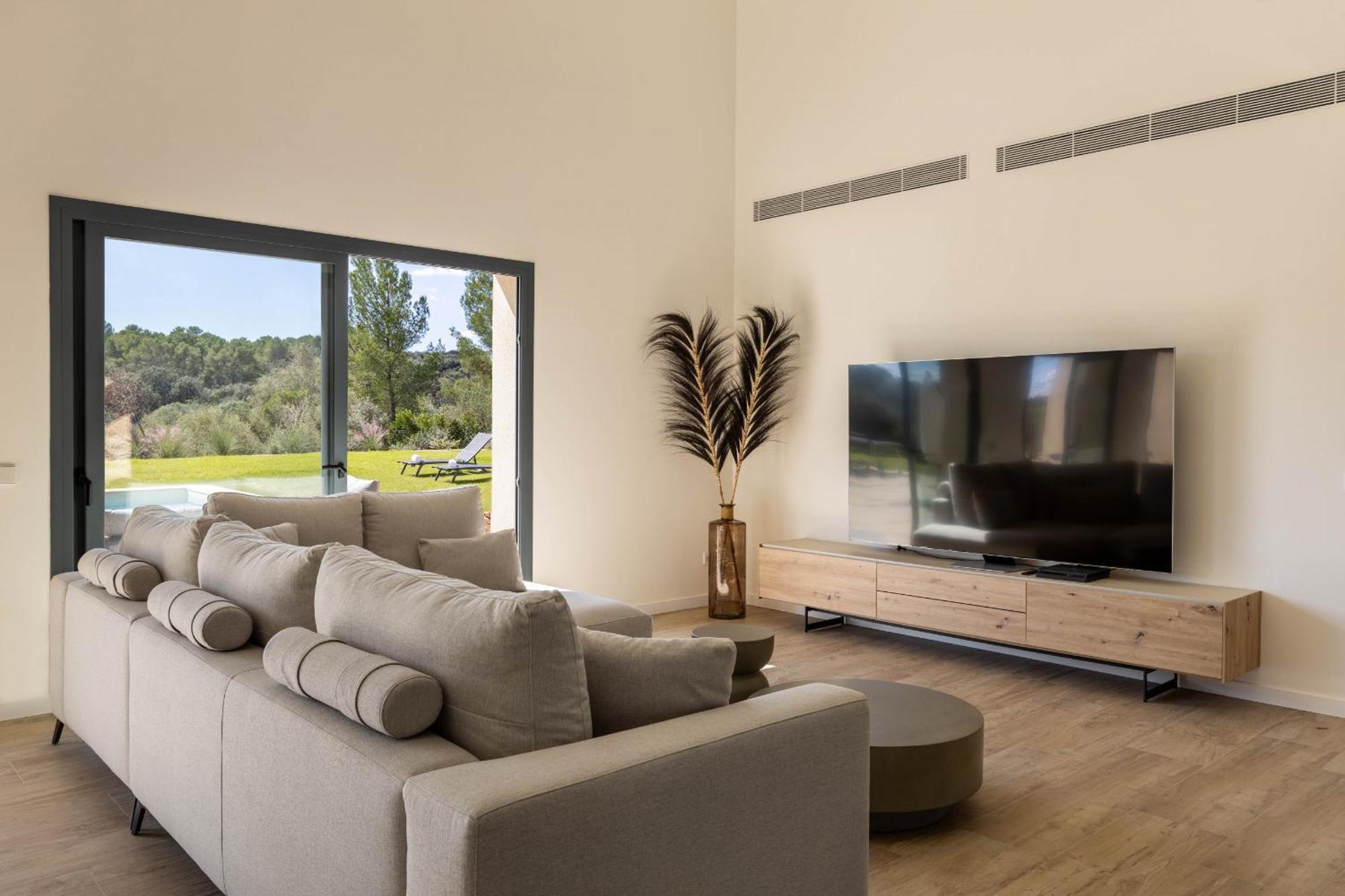 Paz Villa Sencelles