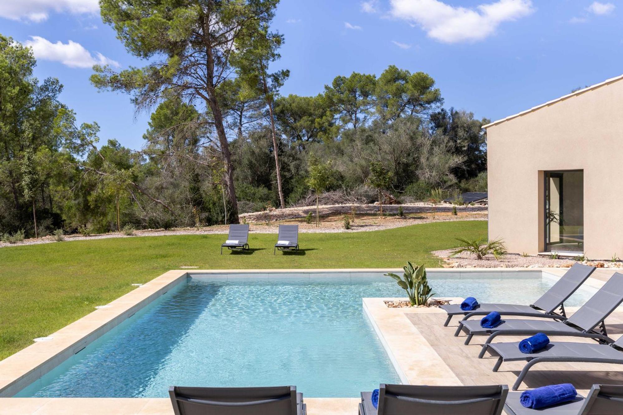Paz Villa Sencelles